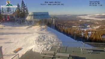 Weather camera view of Sunrise Park Resort 10650 ft elev.