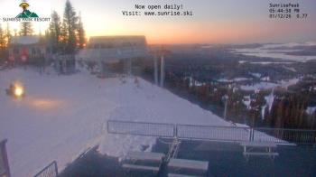 Weather camera view of Sunrise Park Resort 10650 ft elev.