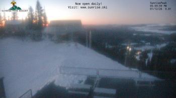 Weather camera view of Sunrise Park Resort 10650 ft elev.