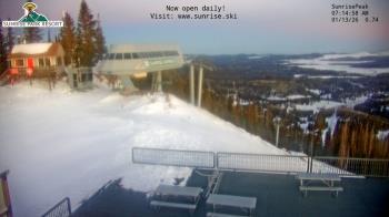 Weather camera view of Sunrise Park Resort 10650 ft elev.