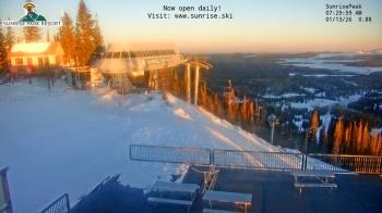 Weather camera view of Sunrise Park Resort 10650 ft elev.
