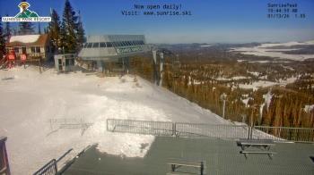 Weather camera view of Sunrise Park Resort 10650 ft elev.