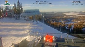Weather camera view of Sunrise Park Resort 10650 ft elev.