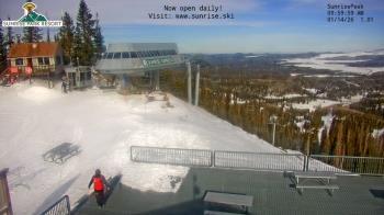 Weather camera view of Sunrise Park Resort 10650 ft elev.