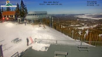 Weather camera view of Sunrise Park Resort 10650 ft elev.