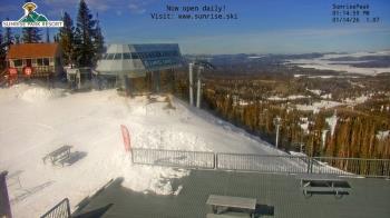 Weather camera view of Sunrise Park Resort 10650 ft elev.