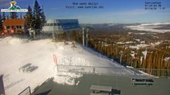 Weather camera view of Sunrise Park Resort 10650 ft elev.
