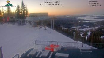 Weather camera view of Sunrise Park Resort 10650 ft elev.
