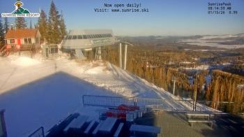 Weather camera view of Sunrise Park Resort 10650 ft elev.