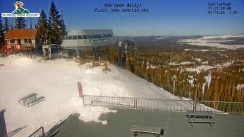 Weather camera view of Sunrise Park Resort 10650 ft elev.