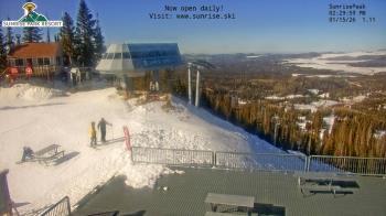 Weather camera view of Sunrise Park Resort 10650 ft elev.