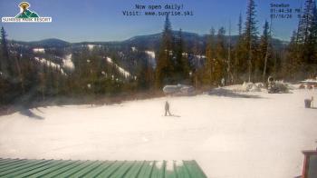 Weather camera view of Sunrise Park Resort 10650 ft elev.