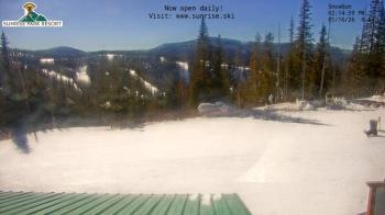 Weather camera view of Sunrise Park Resort 10650 ft elev.