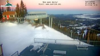 Weather camera view of Sunrise Park Resort 10650 ft elev.
