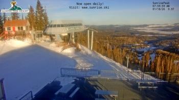Weather camera view of Sunrise Park Resort 10650 ft elev.