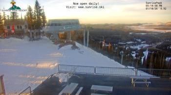 Weather camera view of Sunrise Park Resort 10650 ft elev.
