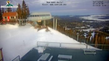 Weather camera view of Sunrise Park Resort 10650 ft elev.