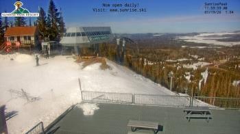 Weather camera view of Sunrise Park Resort 10650 ft elev.