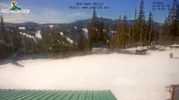 Weather camera view of Sunrise Park Resort 10650 ft elev.