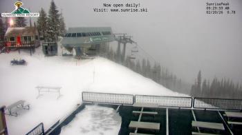 Weather camera view of Sunrise Park Resort 10650 ft elev.