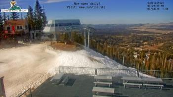 Weather camera view of Sunrise Park Resort 10650 ft elev.