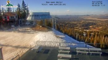 Weather camera view of Sunrise Park Resort 10650 ft elev.