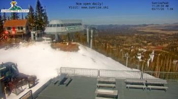Weather camera view of Sunrise Park Resort 10650 ft elev.
