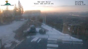 Weather camera view of Sunrise Park Resort 10650 ft elev.