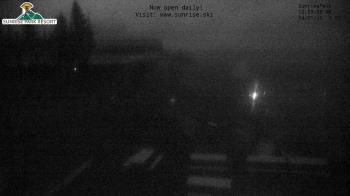 Weather camera view of Sunrise Park Resort 10650 ft elev.