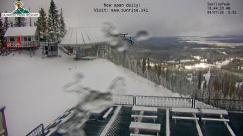 Weather camera view of Sunrise Park Resort 10650 ft elev.