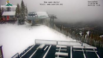 Weather camera view of Sunrise Park Resort 10650 ft elev.