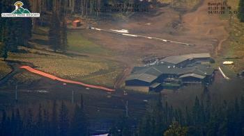 Weather camera view of Sunrise Park Resort 10650 ft elev.