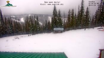 Weather camera view of Sunrise Park Resort 10650 ft elev.