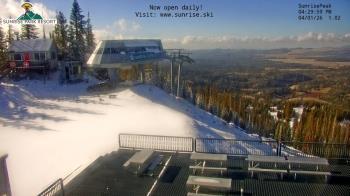 Weather camera view of Sunrise Park Resort 10650 ft elev.