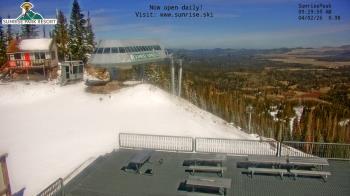 Weather camera view of Sunrise Park Resort 10650 ft elev.