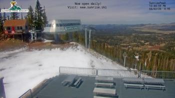 Weather camera view of Sunrise Park Resort 10650 ft elev.