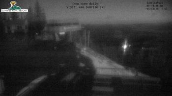 Weather camera view of Sunrise Park Resort 10650 ft elev.