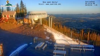 Weather camera view of Sunrise Park Resort 10650 ft elev.