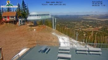 Weather camera view of Sunrise Park Resort 10650 ft elev.