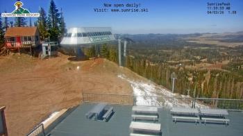 Weather camera view of Sunrise Park Resort 10650 ft elev.
