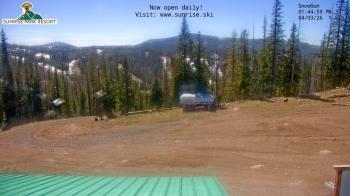 Weather camera view of Sunrise Park Resort 10650 ft elev.