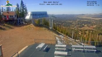 Weather camera view of Sunrise Park Resort 10650 ft elev.