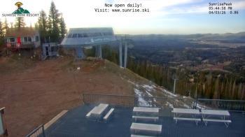 Weather camera view of Sunrise Park Resort 10650 ft elev.
