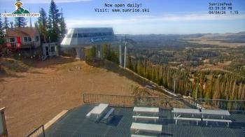 Weather camera view of Sunrise Park Resort 10650 ft elev.