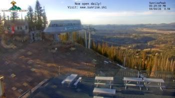 Weather camera view of Sunrise Park Resort 10650 ft elev.