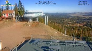 Weather camera view of Sunrise Park Resort 10650 ft elev.