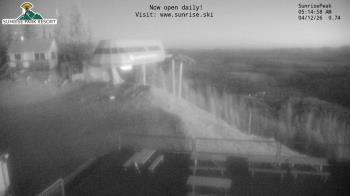 Weather camera view of Sunrise Park Resort 10650 ft elev.