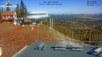 Weather camera view of Sunrise Park Resort 10650 ft elev.