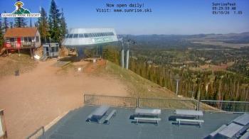 Weather camera view of Sunrise Park Resort 10650 ft elev.