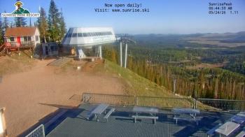 Weather camera view of Sunrise Park Resort 10650 ft elev.